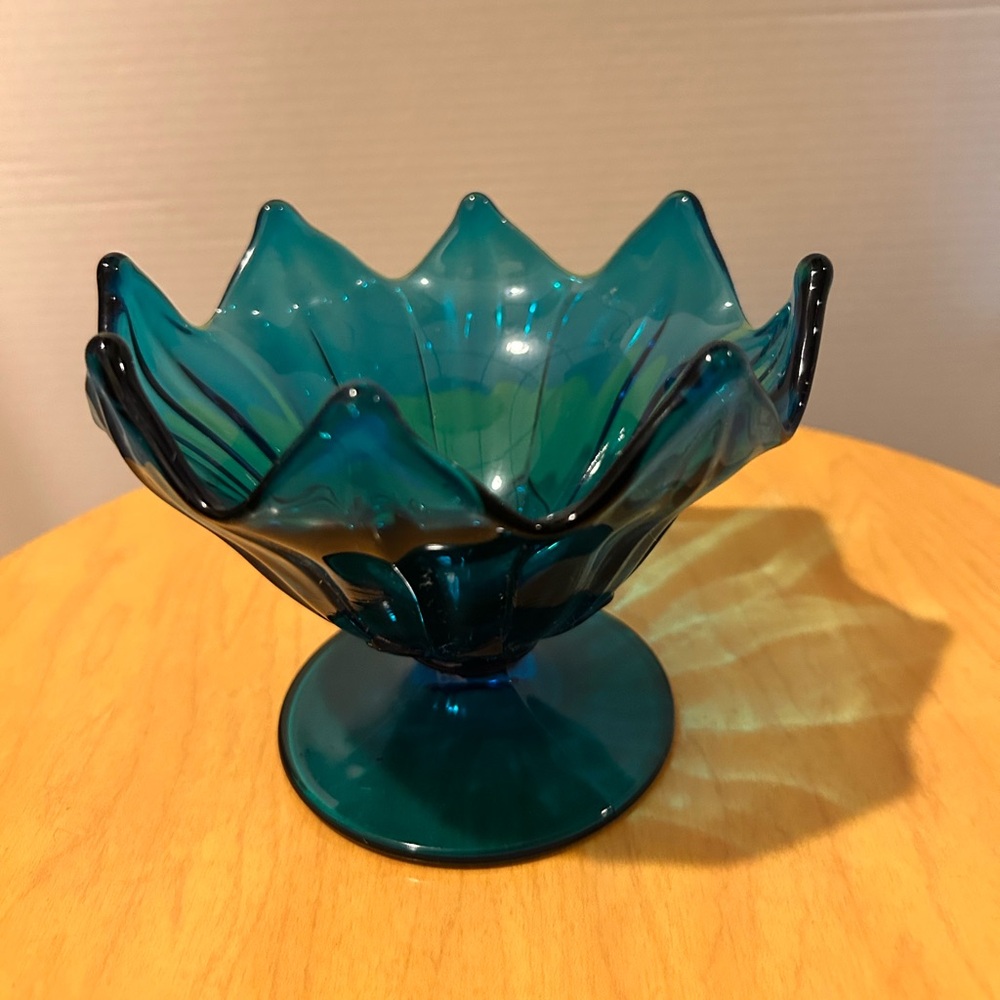 Vintage Westmoreland Lotus Footed Compote/ Candy Dish